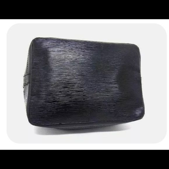 🔥🔥WEEKEND SALE🔥🔥LOUIS VUITTON🔥🔥EPI ALMA BAG🔥🔥🔥 - Picture 3 of 16